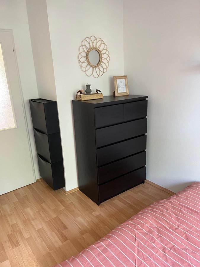 Studio Loft Lägenhet Pécs Exteriör bild